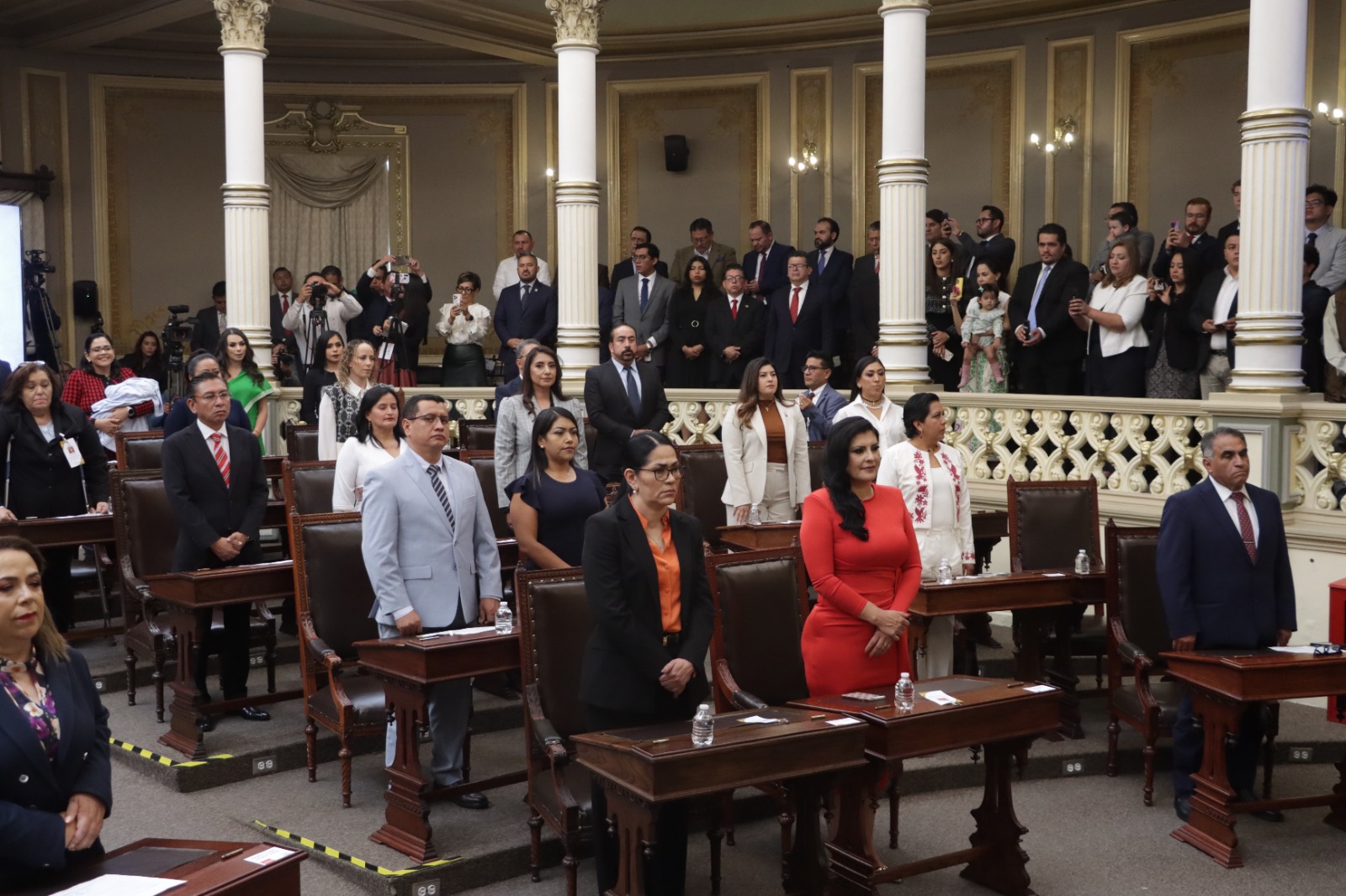 Congreso constituye Grupos y Representaciones Legislativas