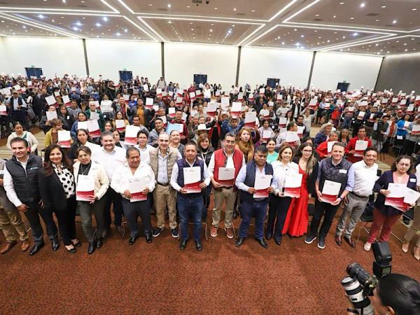 Entrega gobierno más de 1,500 títulos de propiedad