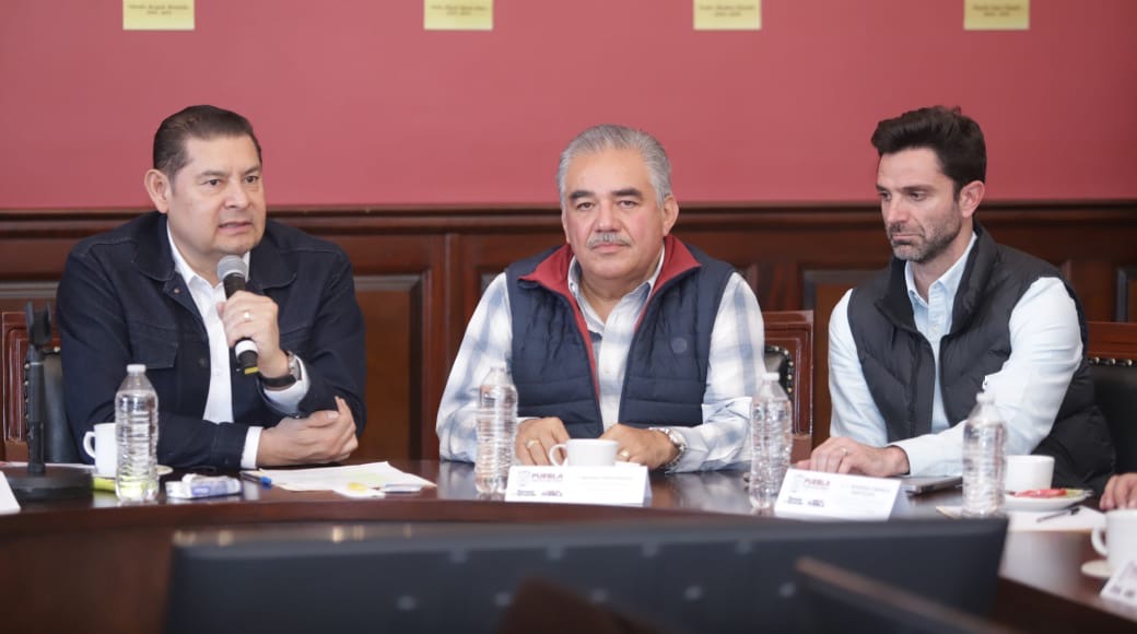 Armenta prioriza obras de la mano con municipios