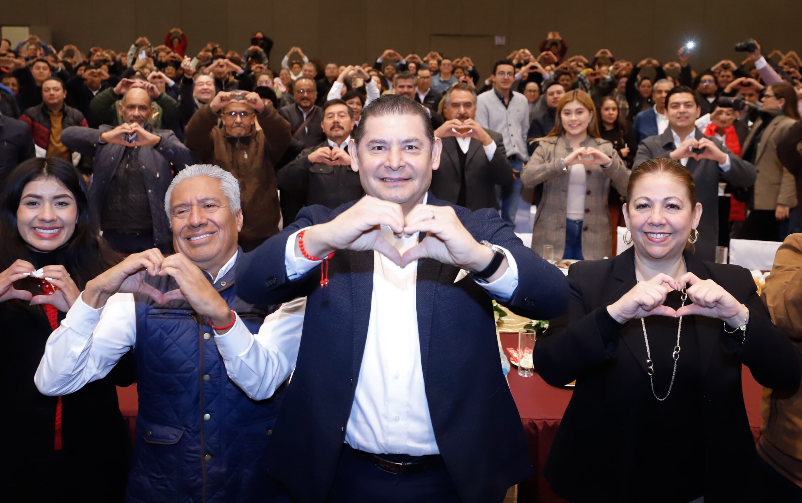 Aumento de salario a trabajadores COBAEP en enero: Armenta
