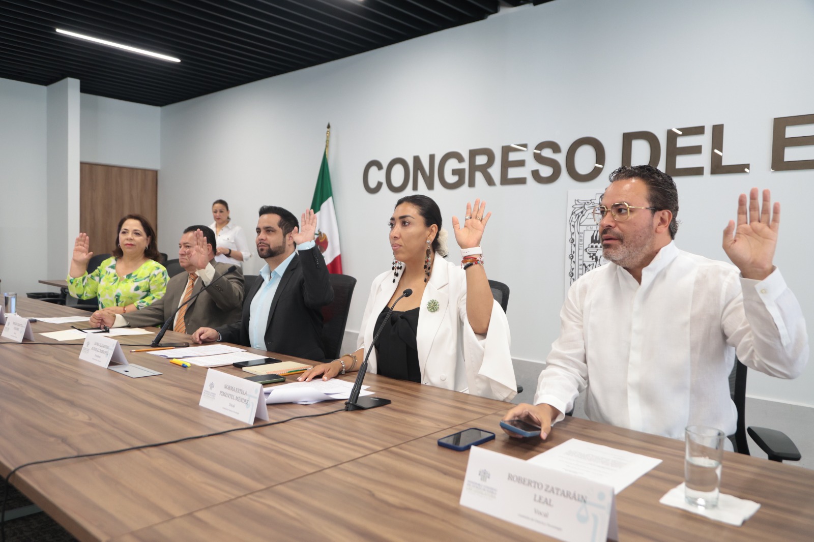 Congreso exhorta promover vinculación entre comunidad científica y sector empresarial