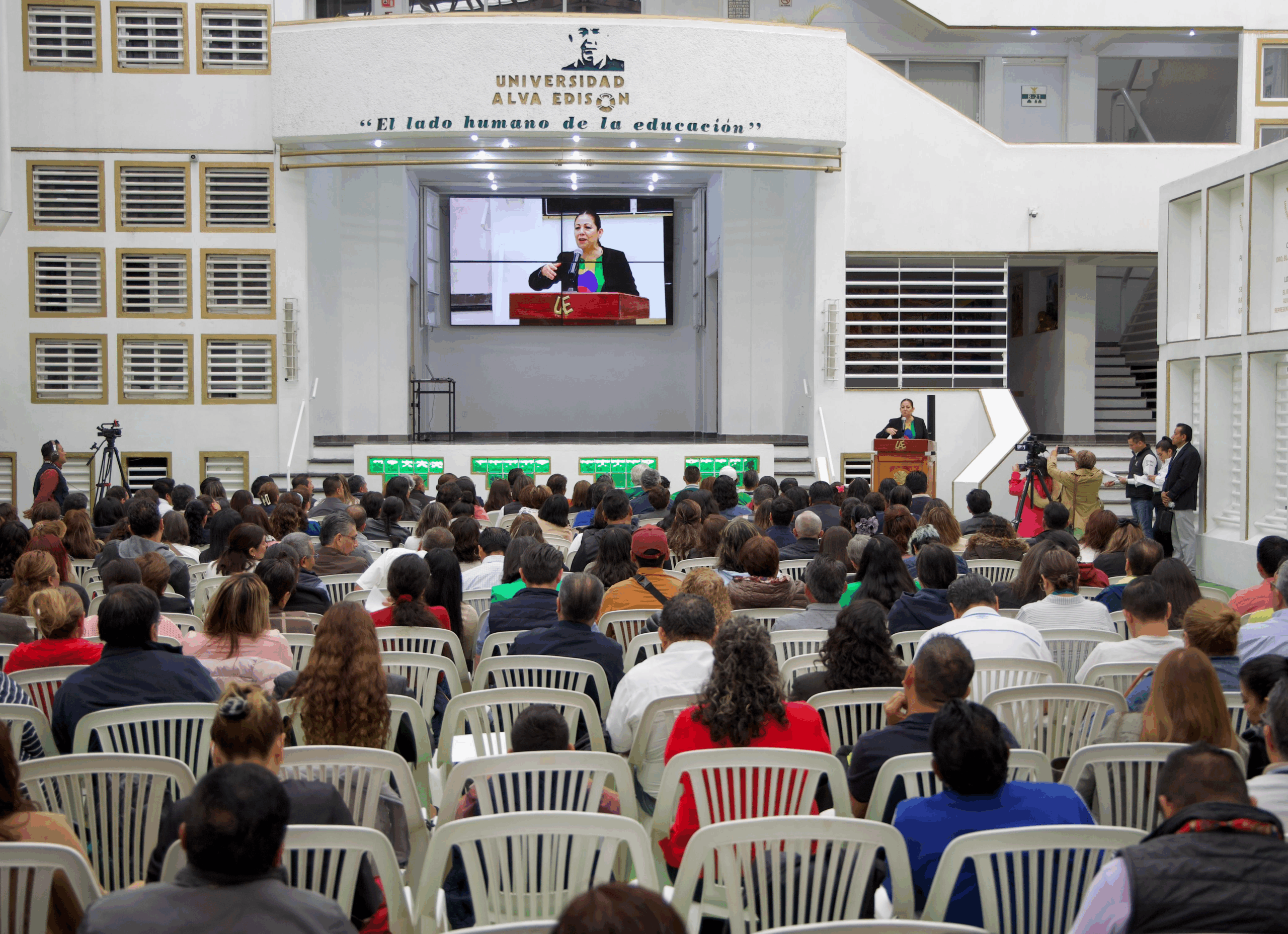 Laura Artemisa inaugura Reunión Estatal de Academia del COBAEP 2025