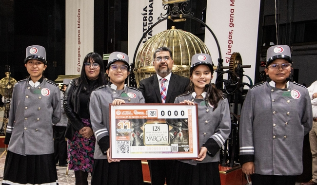 Lotería Nacional celebra al Mariachi Vargas con sorteo especial