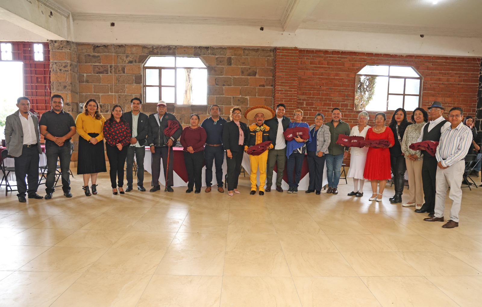 Cuautlancingo celebra a sus adultos mayores en su día