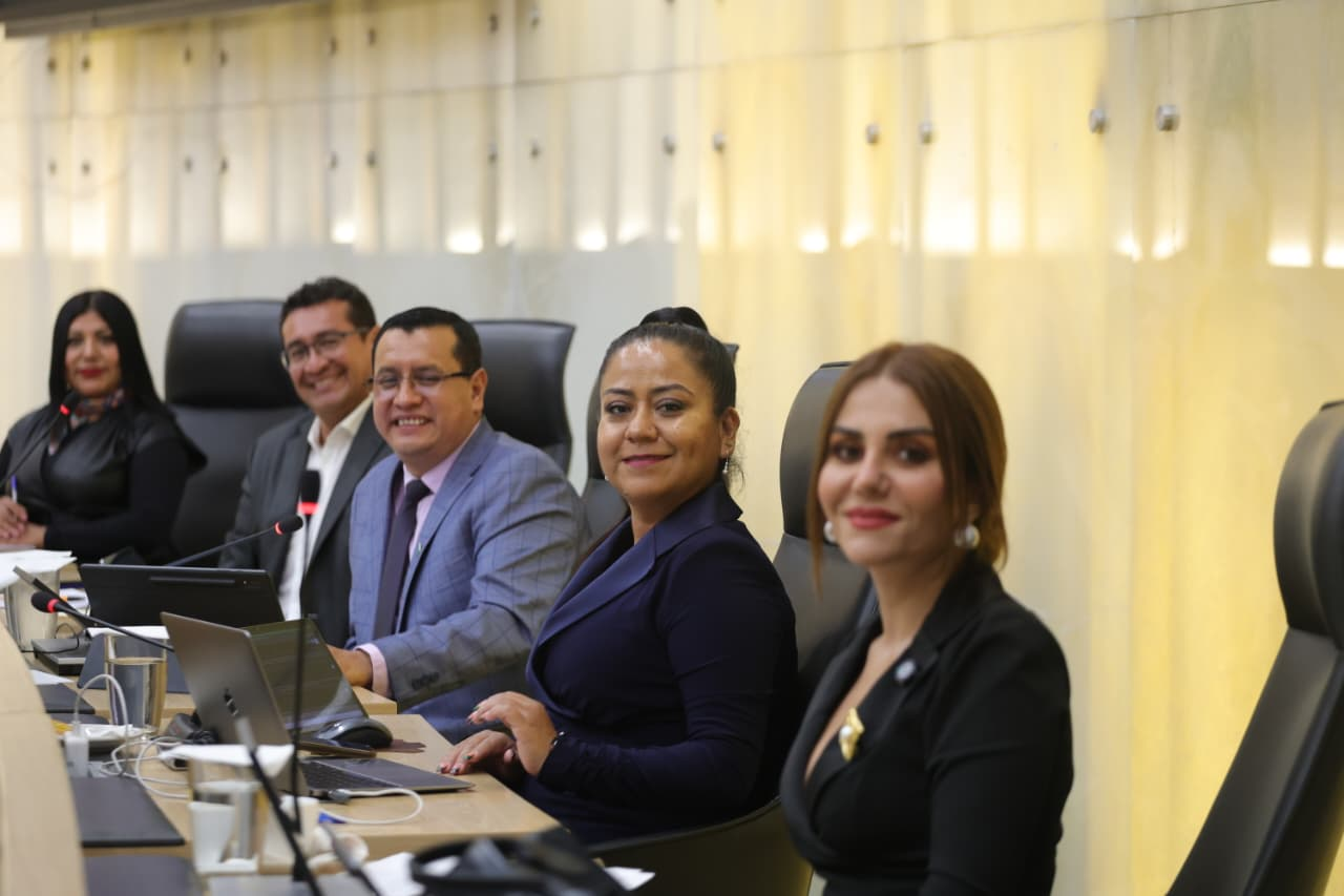 Congreso de Puebla recibe iniciativas en materia de salud, igualdad y educación