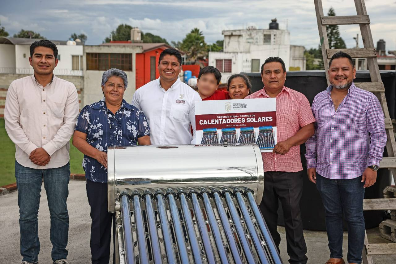 Omar Muñoz arranca segunda etapa de entrega de calentadores solares