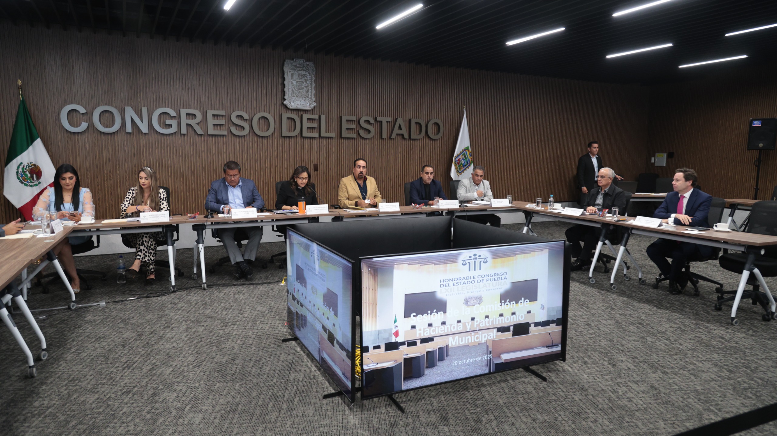 Comparecen ante el Congreso los titulares de SOAPAP y Agua de Puebla: informan sobre inversiones, saneamiento del Atoyac y atención ciudadana