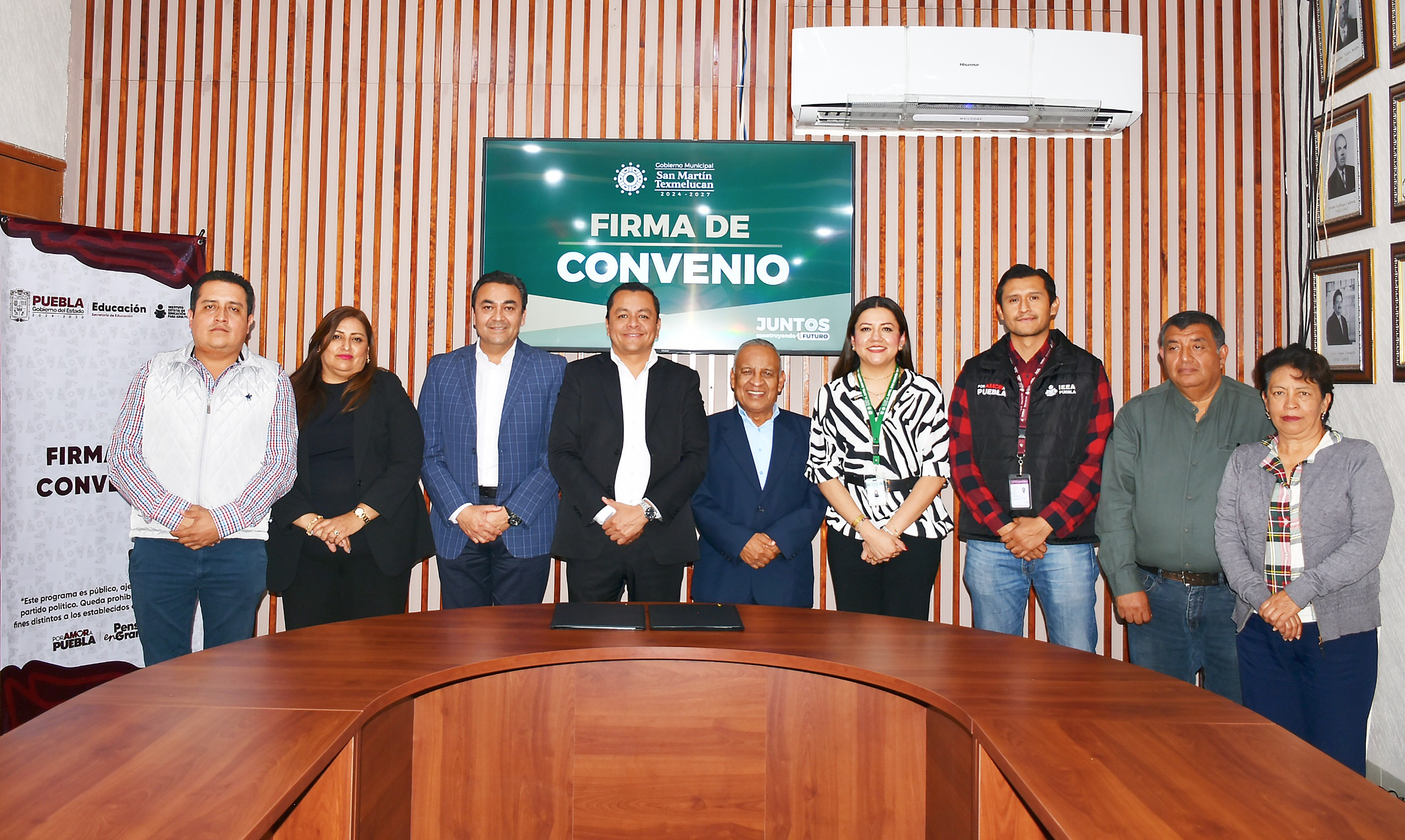 Texmelucan e IEEA firman convenios para combatir rezago educativo