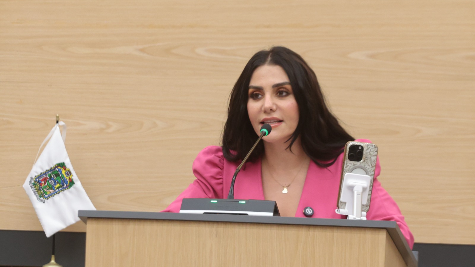 Congreso recibe iniciativas en favor de la niñez, educación y salud