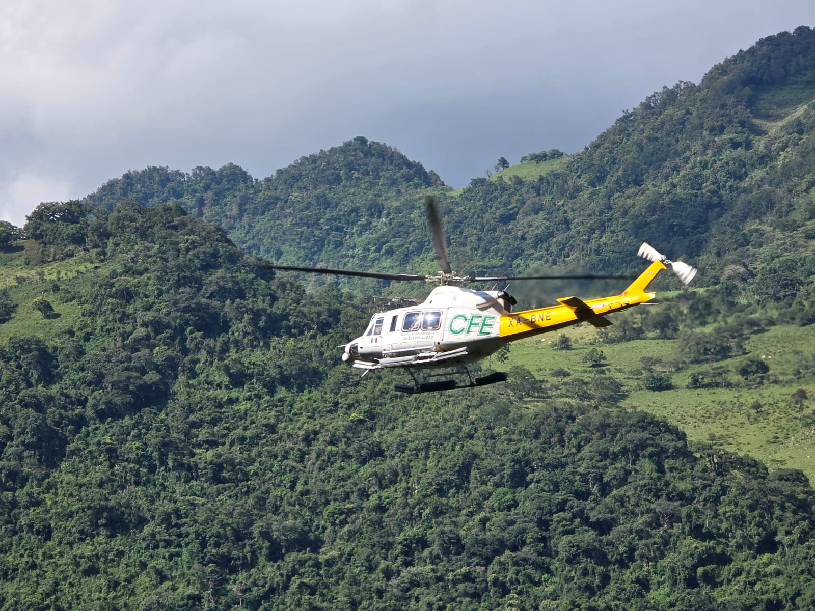CFE alcanza 93% de avance en el restablecimiento eléctrico en la región oriente del país