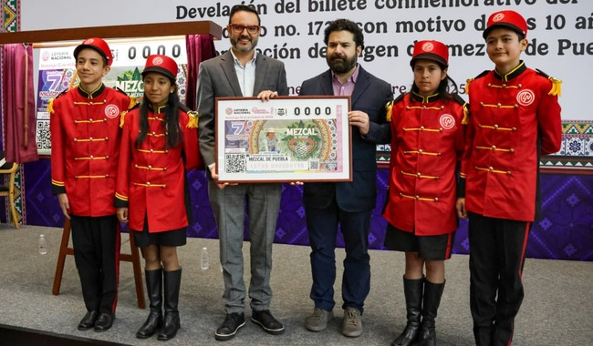 Lotería Nacional y Agricultura celebran 10 años del mezcal poblano