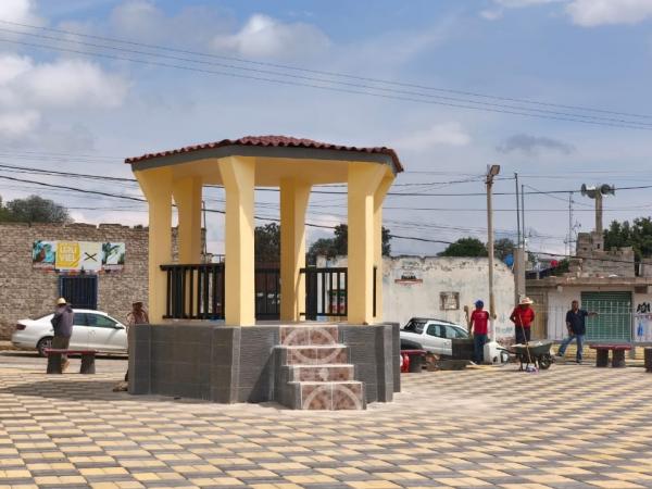 Plaza cívica vuelve a ser el corazón de Santa María Techachalco