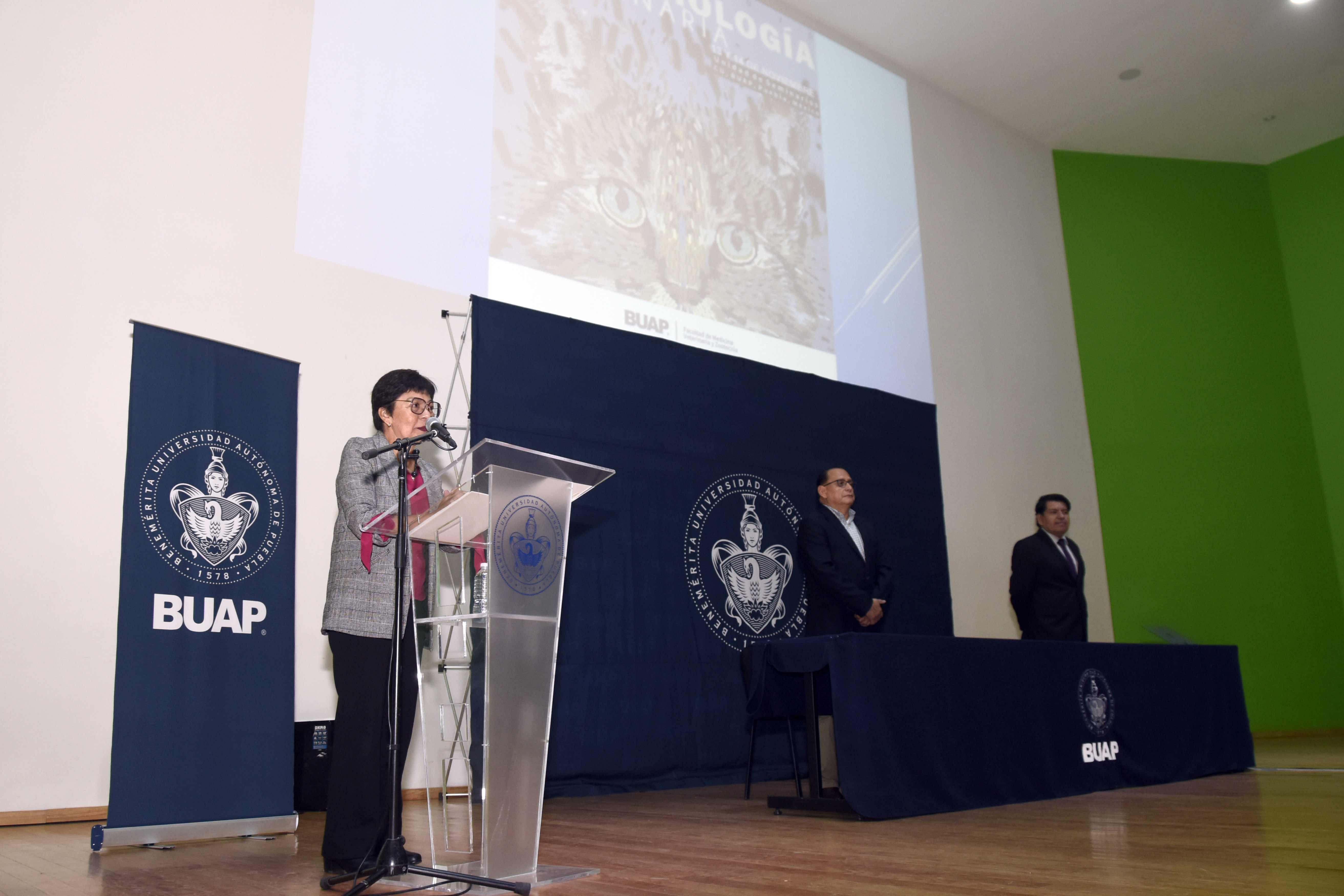 BUAP realiza el Primer Congreso Internacional de Microbiología Veterinaria