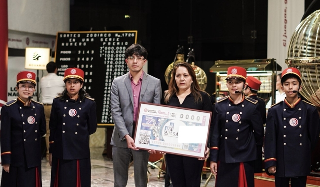 Lotería Nacional homenajea 80 años de la SACM en Sorteo Zodiaco 1726
