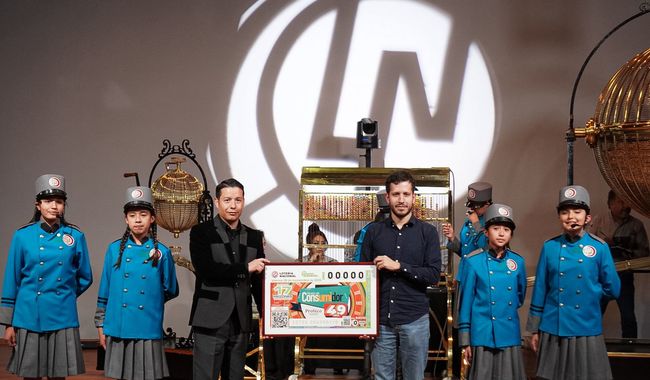 Sorteo Superior honra aniversario de la Revista del Consumidor