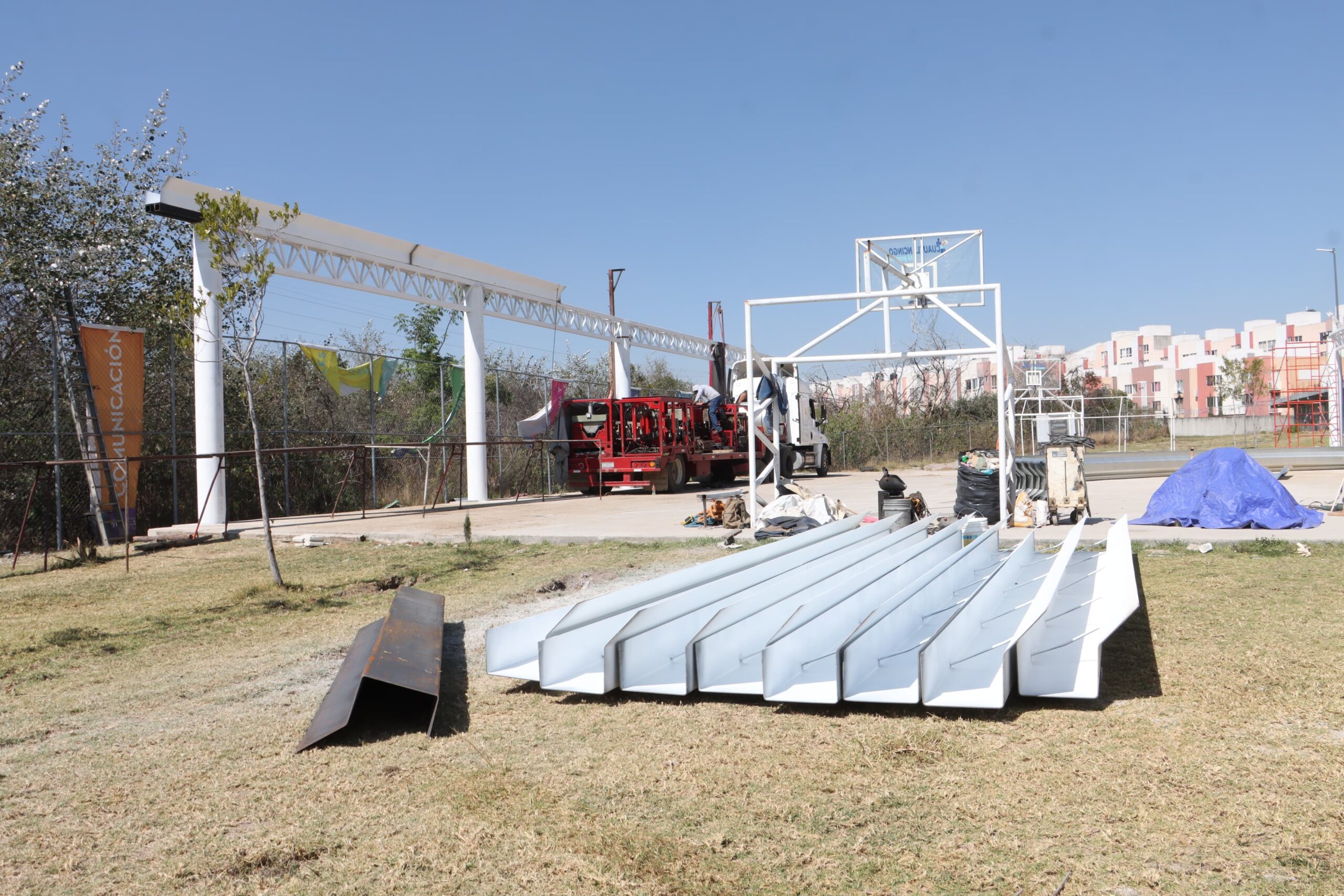 Construcción de arco techo del Instituto de Ciencias y Humanidades casi terminada: Omar Muñoz
