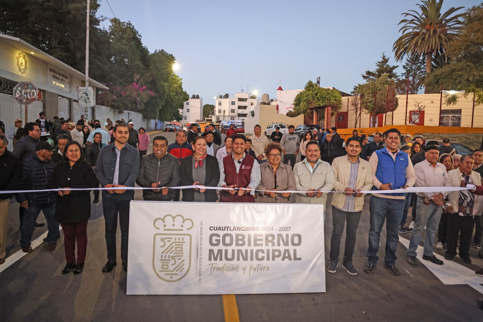 Omar Muñoz dignifica Unidad Habitacional VW 2