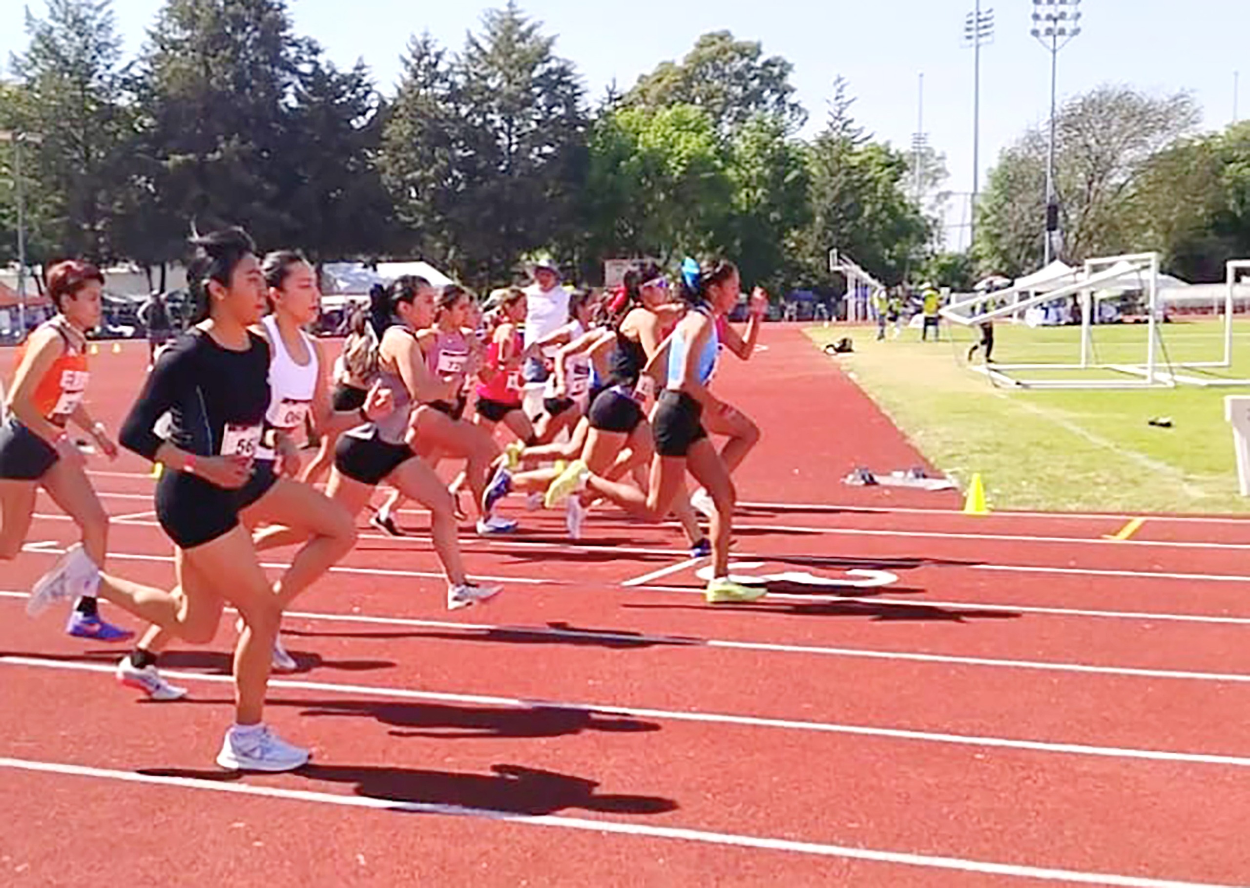 Equipo de atletismo de Texmelucan se lleva el primer lugar en la fase estatal de la olimpiada nacional