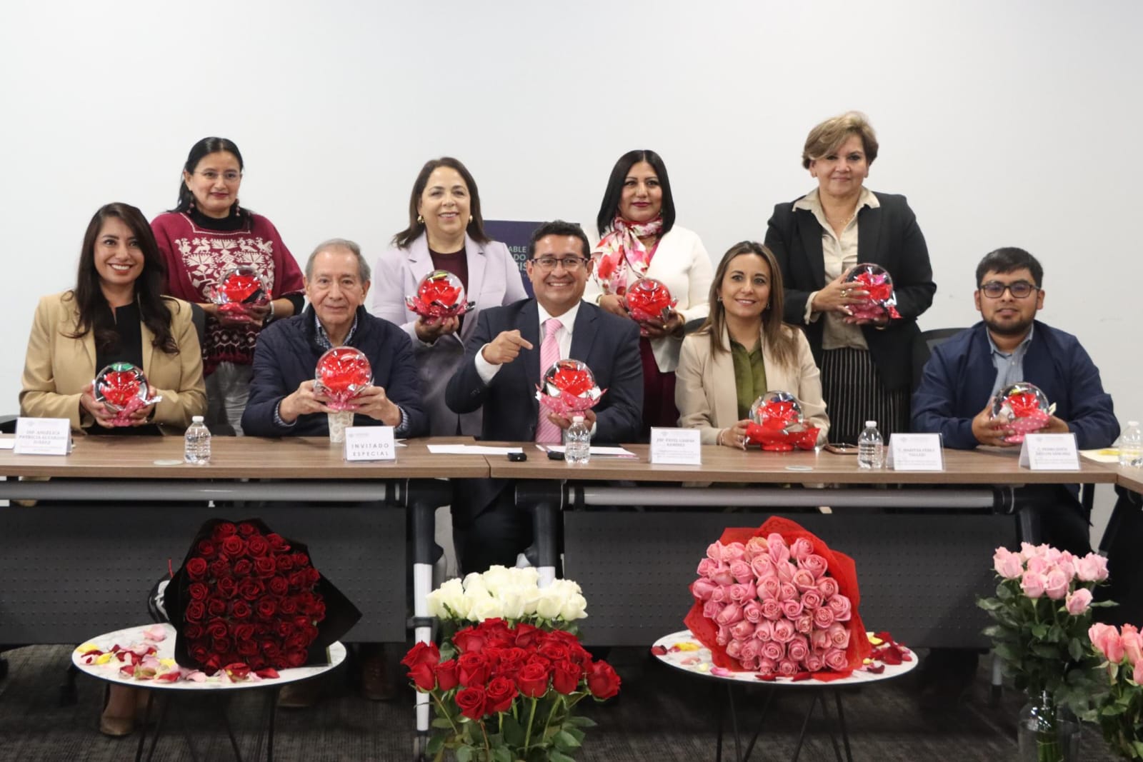 Legisladores promocionan la rosa poblana y la Ex-Hacienda de Chautla