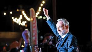 Izquierda gana alcaldías de París, Marsella y Lyon