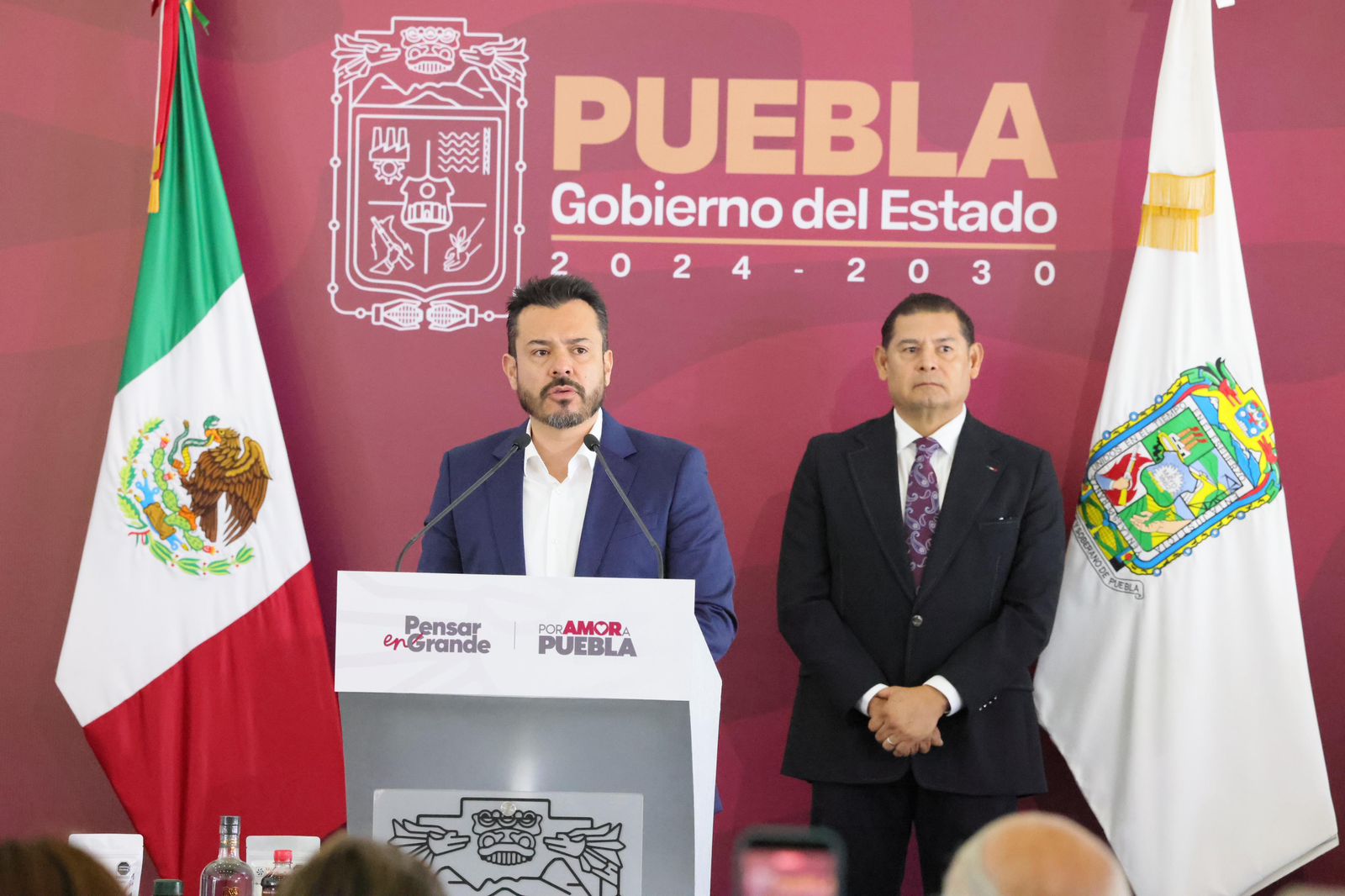 Armenta acusa bots contra el Cablebús en Puebla