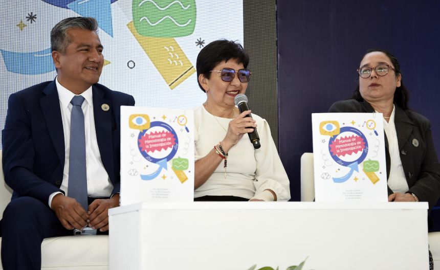 Docentes BUAP presentan el libro Metodología de la Investigación, en la sede de Acajete