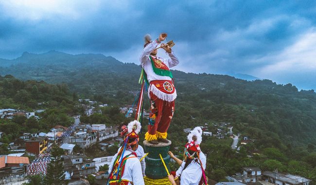 Legado de los voladores de Zoquiapan en el documental Elevando Culturas