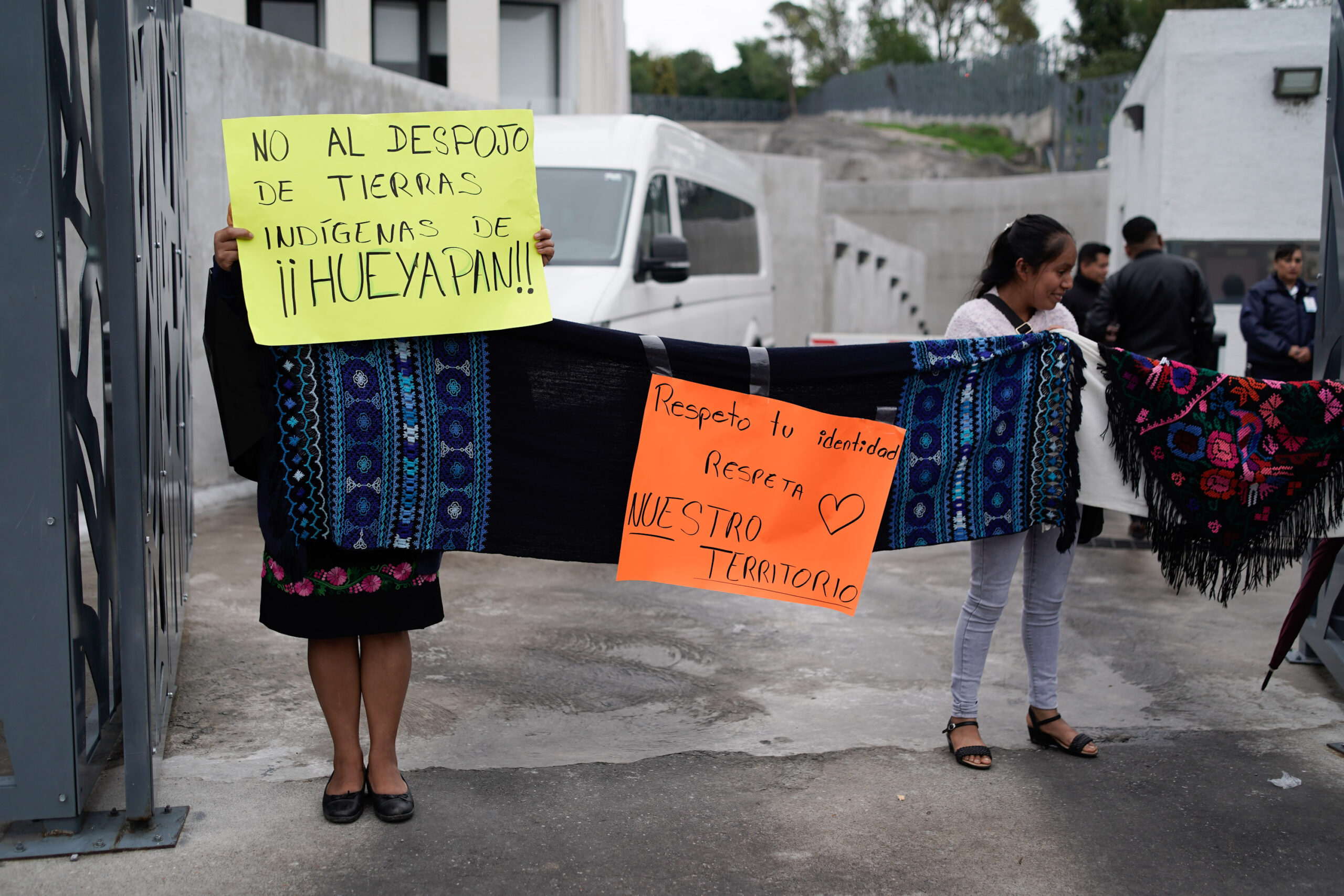 Congreso del Estado atiende a habitantes de Hueyapan
