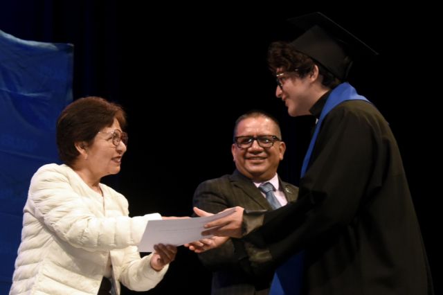 Preside Rectora Lilia Cedillo graduación del Bachillerato Internacional 5 de Mayo