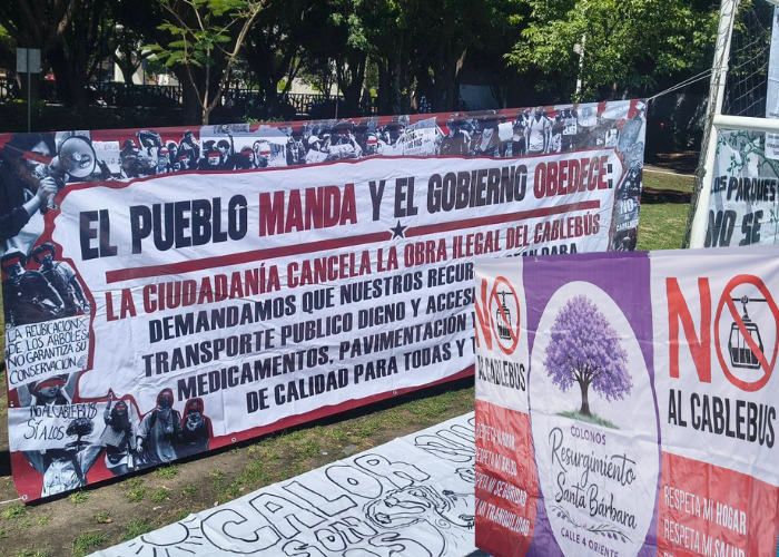 Con tendederos informativos en CENHCH y Ecológico, protestan contra Cablebús