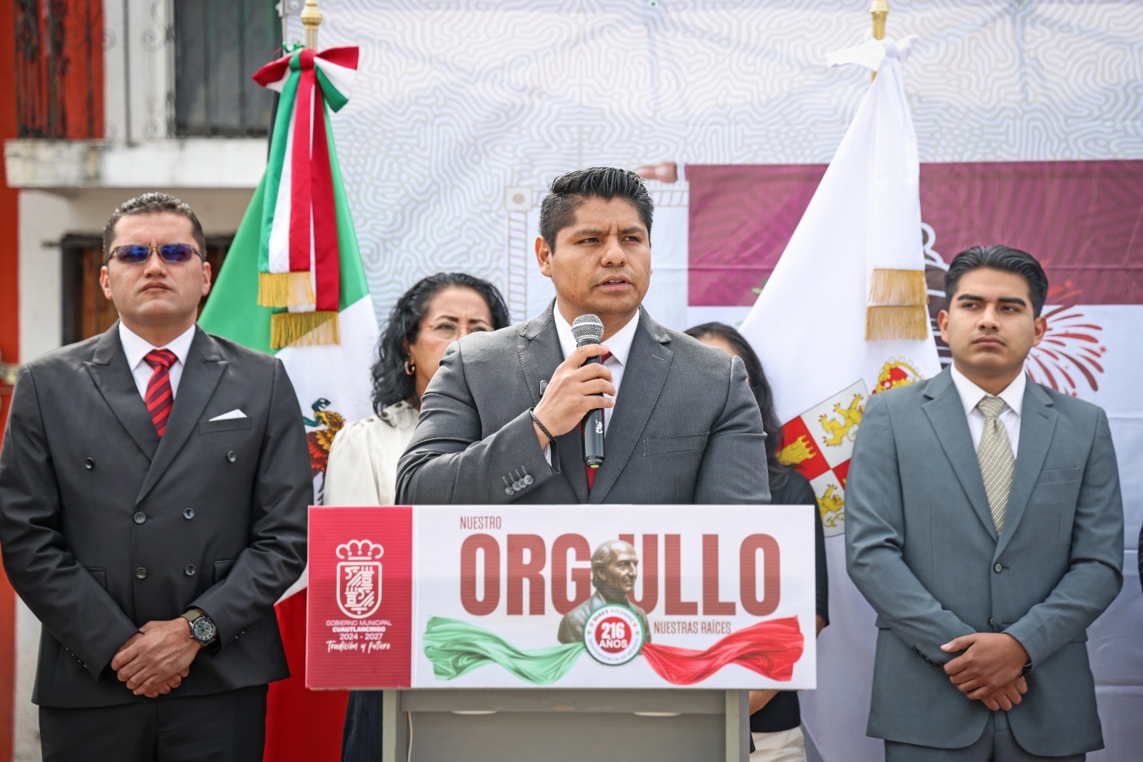 Omar Muñoz preside ceremonia por Independencia de México