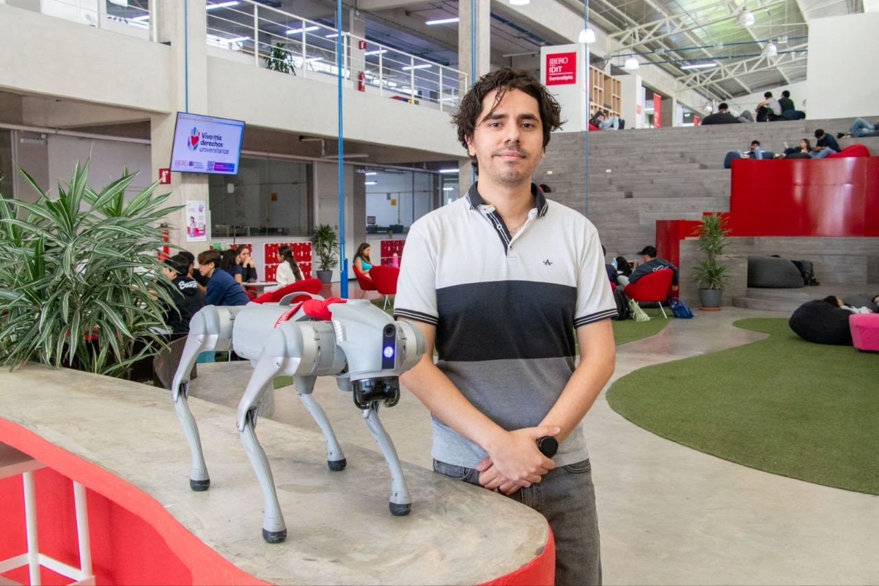 IBERO Puebla integra a perro robot para impulsar innovación tecnológica