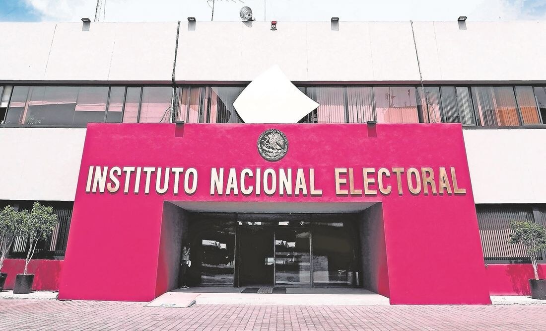 Sheinbaum cuestiona gasto del INE y pide claridad sobre boletas